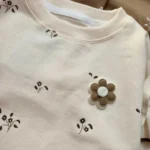 بلوز نخی دختر طرح شکوفه - تصویر 2